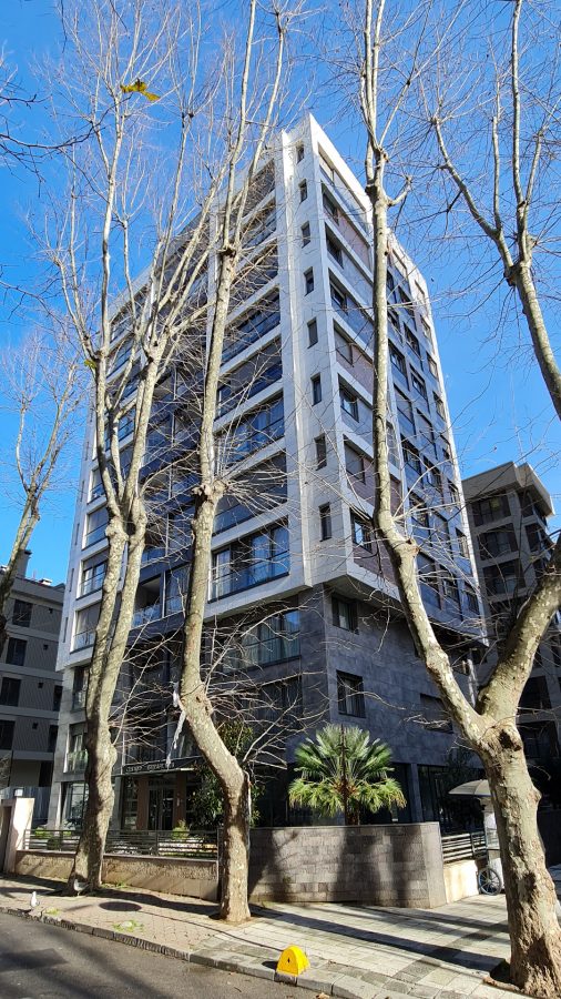 Çınarlı 8 Apartmanı