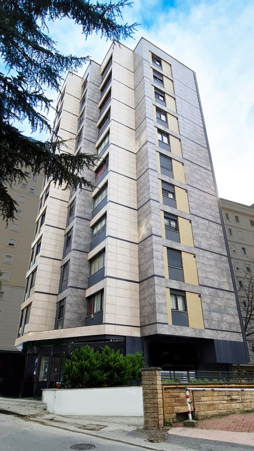 Çolak İsmail Apartmanı